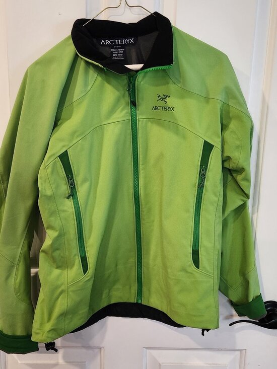 Arc'teryx Jackets & Blazers - Arc'teryx Windstopper Jacket Womens Medium Green Gore Tex Softshell Windbreaker